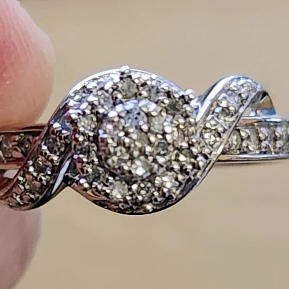 Vintage Ross-Simons Natural Diamond .205CTW & Sterling Silver 925 Ring